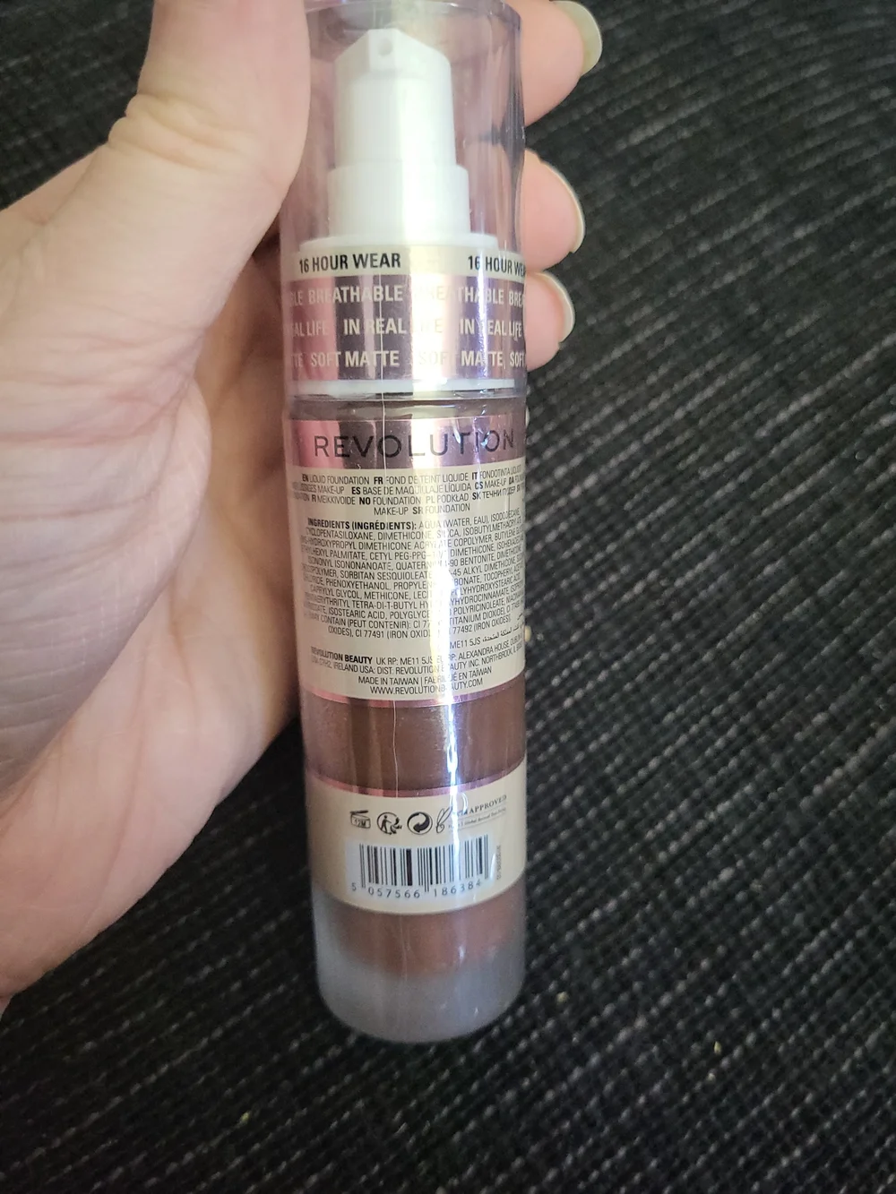 Revolution IRL Filter Longwear Foundation F18